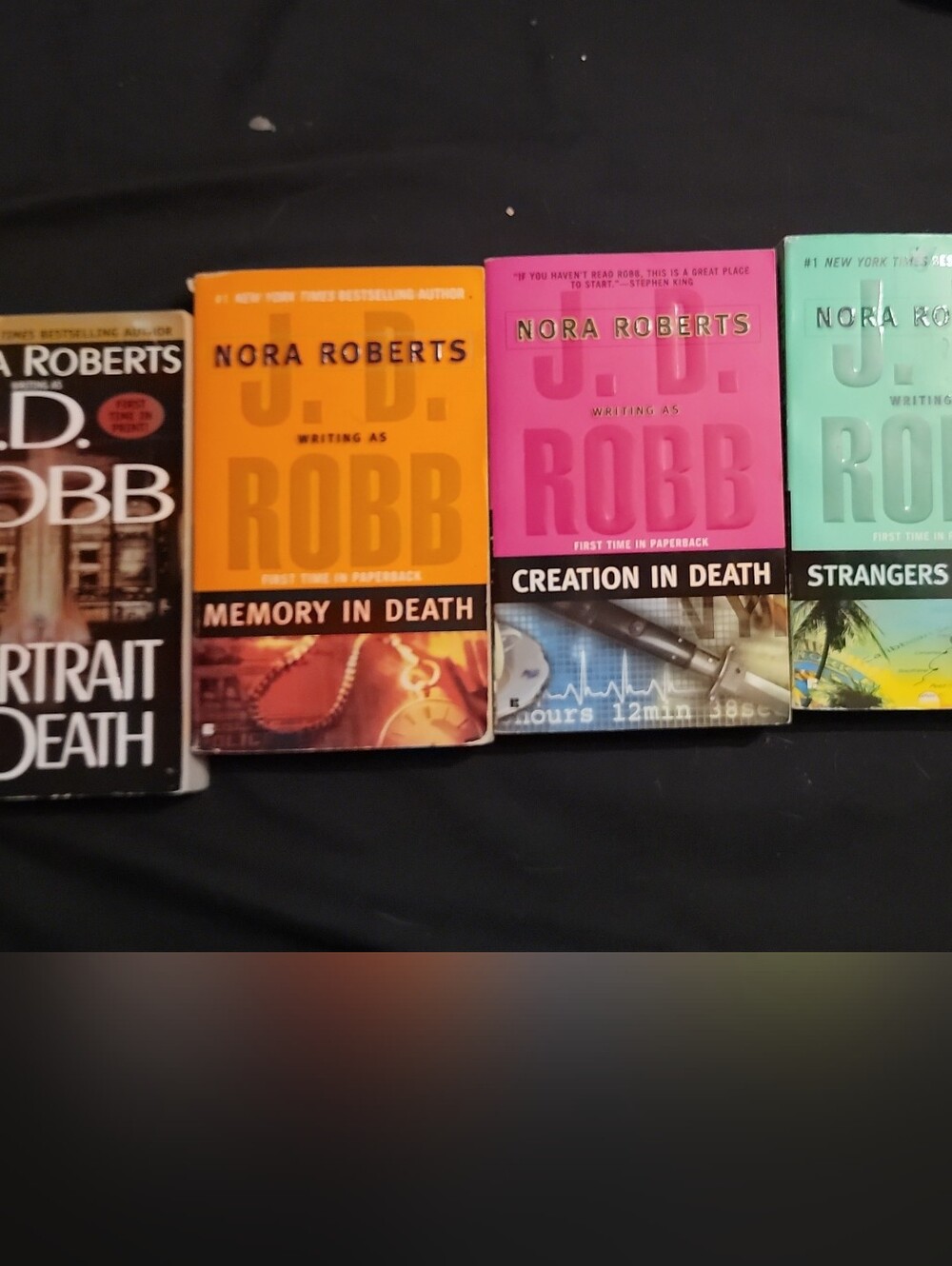 JD Robb Paperback Books